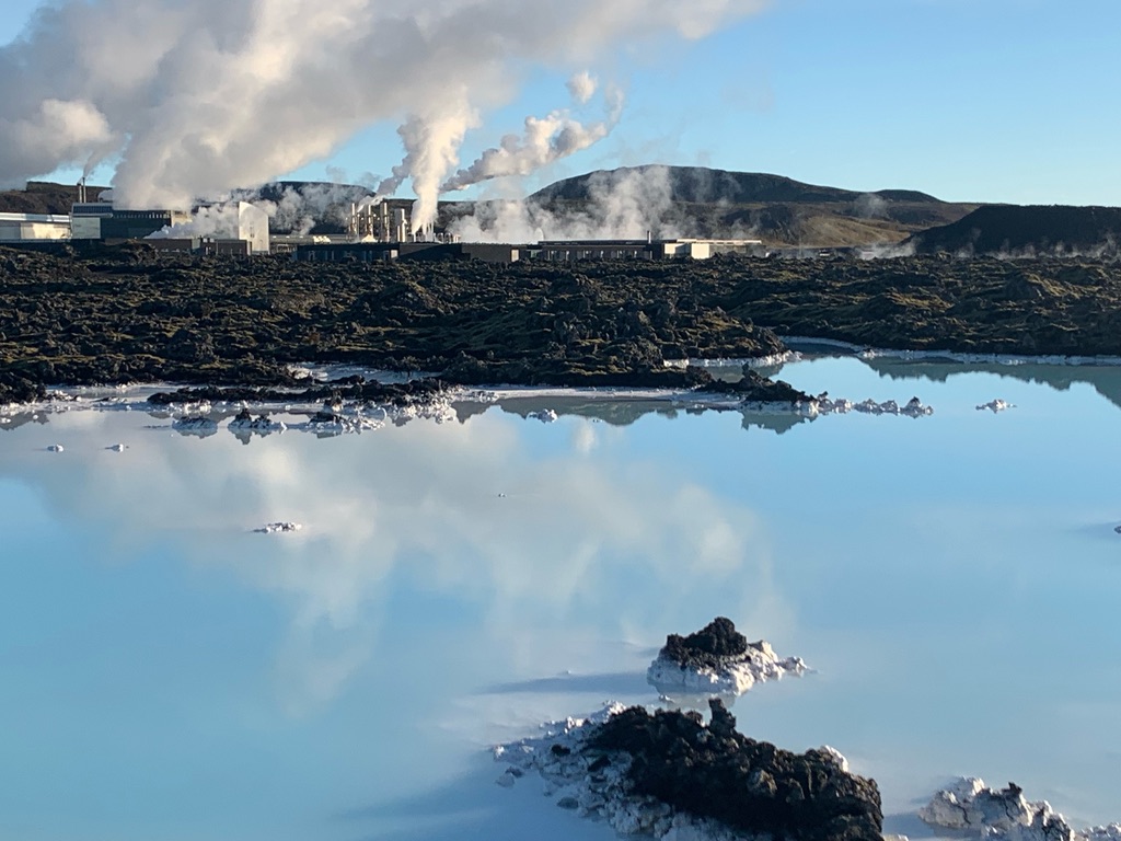 こちらアイスランド（４７）蒸気があちこちから沸き立つ幻想的な地熱地帯を駆けるEldvörp〜小倉悠加│SAMEJIMA TIMES