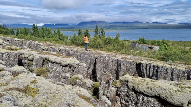 こちらアイスランド ８３ レイキャビク近郊でもこれだけ楽しめる 三段構えの滝 地図にない道の走破 地球の割れ目の穴場 小倉悠加 Samejima Times